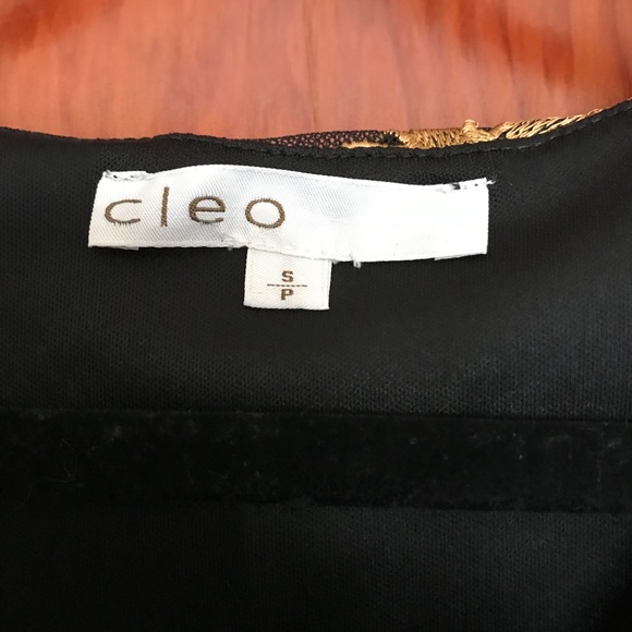 SOLD FREE ADD ON Beautiful tunic shirt! - Picture 4 of 5